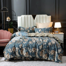 Load image into Gallery viewer, Paisley Vintage Floral Print Duvet
